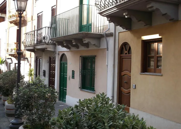 Via Giuseppe Garibaldi 115