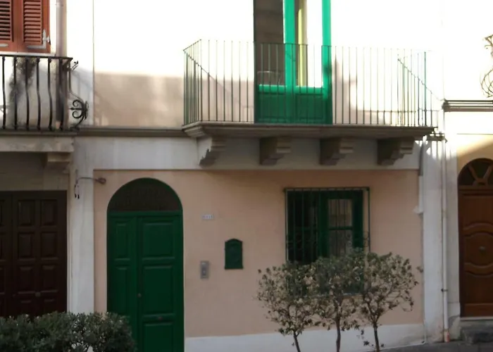 Nyaraló Centrostoricolipari