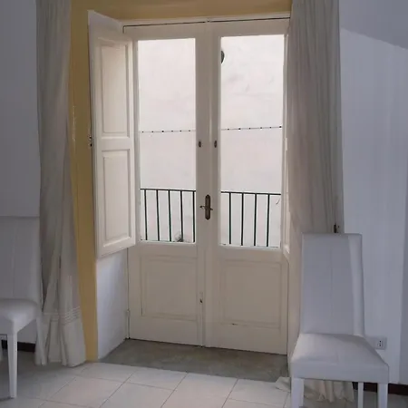 Via Giuseppe Garibaldi 115