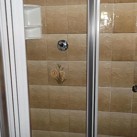 Via Giuseppe Garibaldi 115